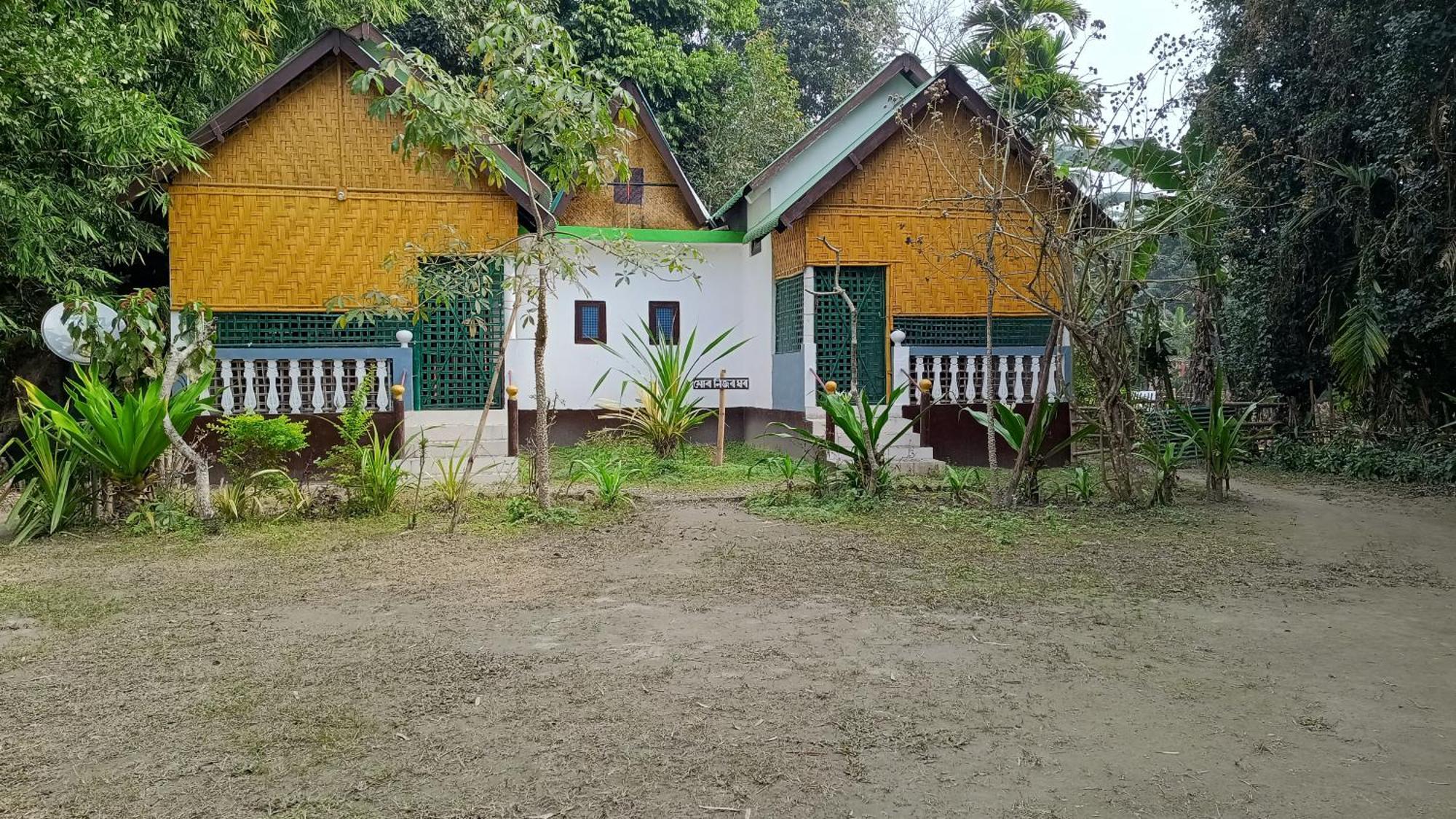 Jyoti Home Bamboo Garden Lodge Majuli Exteriör bild